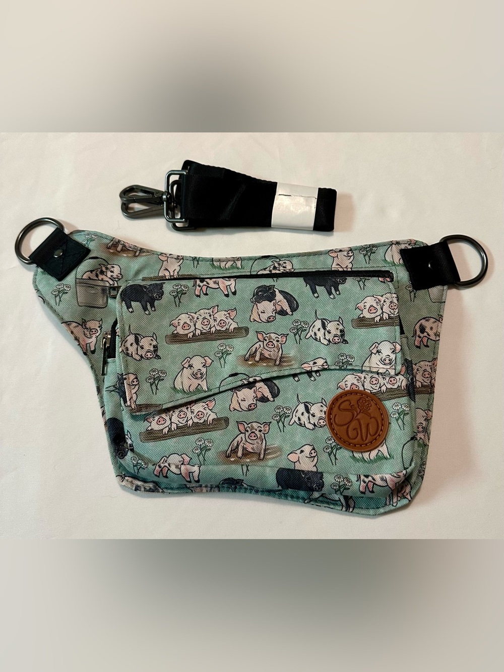 Sipsey Wilder Barnyard Pig Waist Pack – New